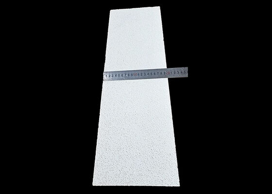 थोक घनत्व 0.6 से 1 ग्राम प्रति घन सेंटीमीटर, भारी शुल्क के लिए असाधारण उच्च तापमान प्रतिरोध की पेशकश करने वाली रिफ्रैक्टरी फायर ब्रिक्स