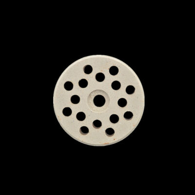 छिद्रता आमतौर पर 15 प्रतिशत से कम, उच्च तापमान मुलाइट सिरेमिक औद्योगिक अनुप्रयोगों के लिए उपयुक्त, कठोरता 7 से 8 मोह्स