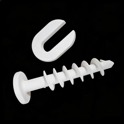 घनत्व 3.75 से 3.9 ग्राम प्रति घन सेंटीमीटर, एल्यूमिना सिरेमिक जिसमें पॉइसन अनुपात 0.25 है, जो कटिंग टूल्स और इलेक्ट्रॉनिक सब्सट्रेट के लिए उपयुक्त है