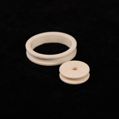 थर्मल विस्तार 8.9 X 10-6 K एल्यूमीनियम ऑक्साइड सिरेमिक ऑफरिंग घनत्व 3.75-3.9g cm3 और डाइलेक्ट्रिक निरंतर 9.6 यांत्रिक घटकों के लिए आदर्श