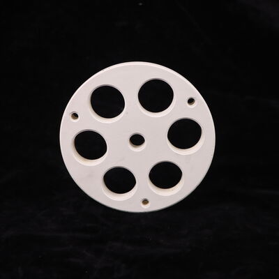 आमतौर पर 15 प्रतिशत से कम सरंध्रता वाली उच्च तापमान वाली मुलाइट सिरेमिक, जो गर्मी प्रबंधन और दीर्घकालिक विश्वसनीयता के लिए डिज़ाइन की गई है