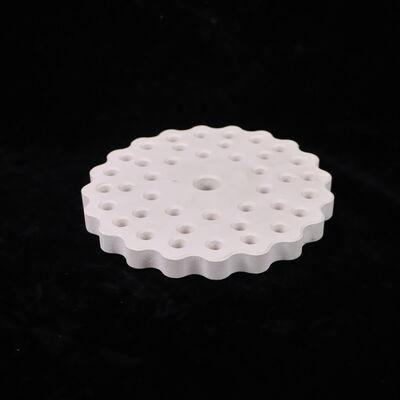 थर्मल चालकता 3.5 से 4.5 वाट प्रति मीटर केल्विन मललाइट सिरेमिक के साथ थर्मल विस्तार गुणांक 4.5 से 5.5 गुना 10 से माइनस 6 प्रति केल्विन और 15 प्रतिशत से कम छिद्रता